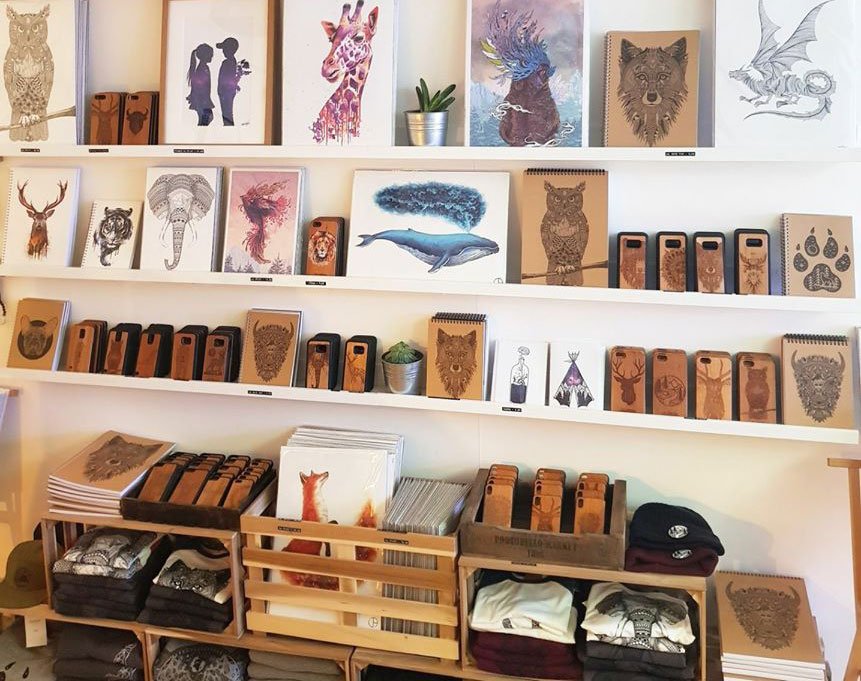 Photo of the Illustrate shop and products