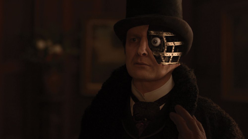 A robot disguised as a Victorian man