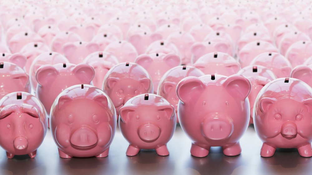 Row of piggy banks