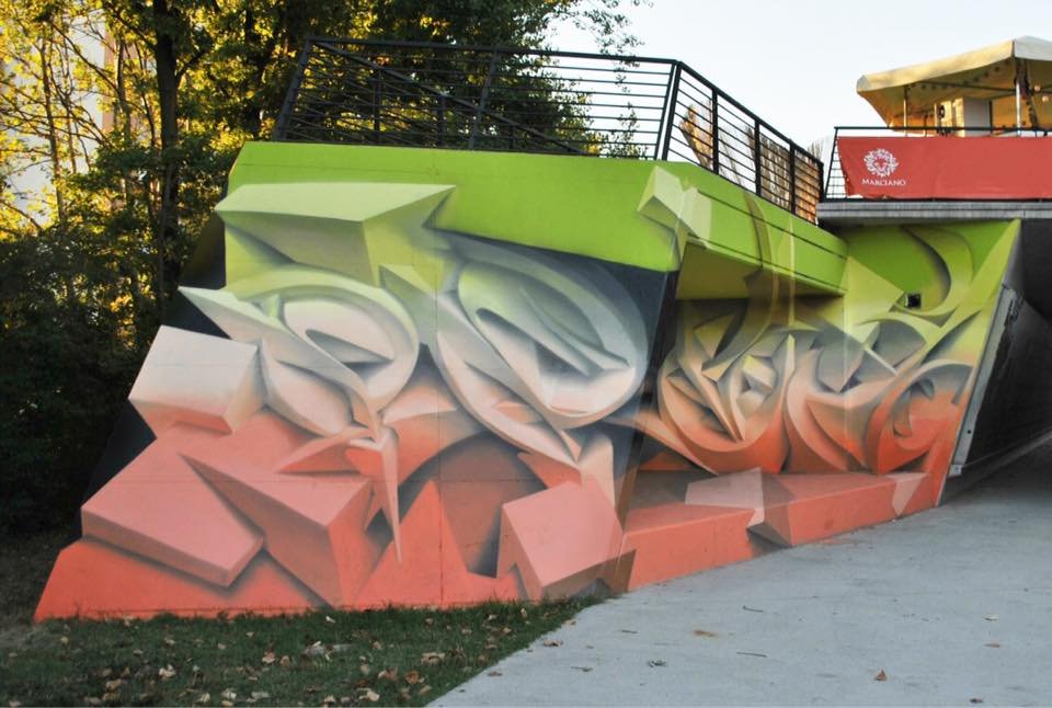 Underpass graffiti that looks like a sculpture